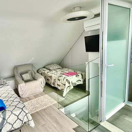 Dream House Τορεβιέχα